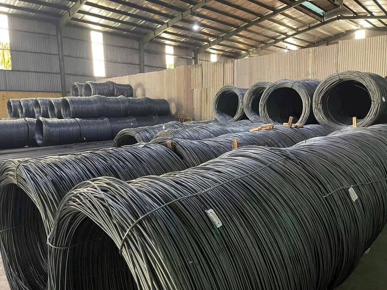 Ảnh thép cuộn tại kho